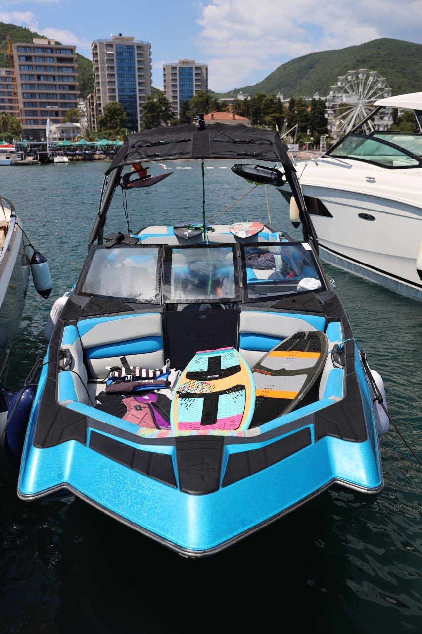 mnesurf — wakesurfing in Budva